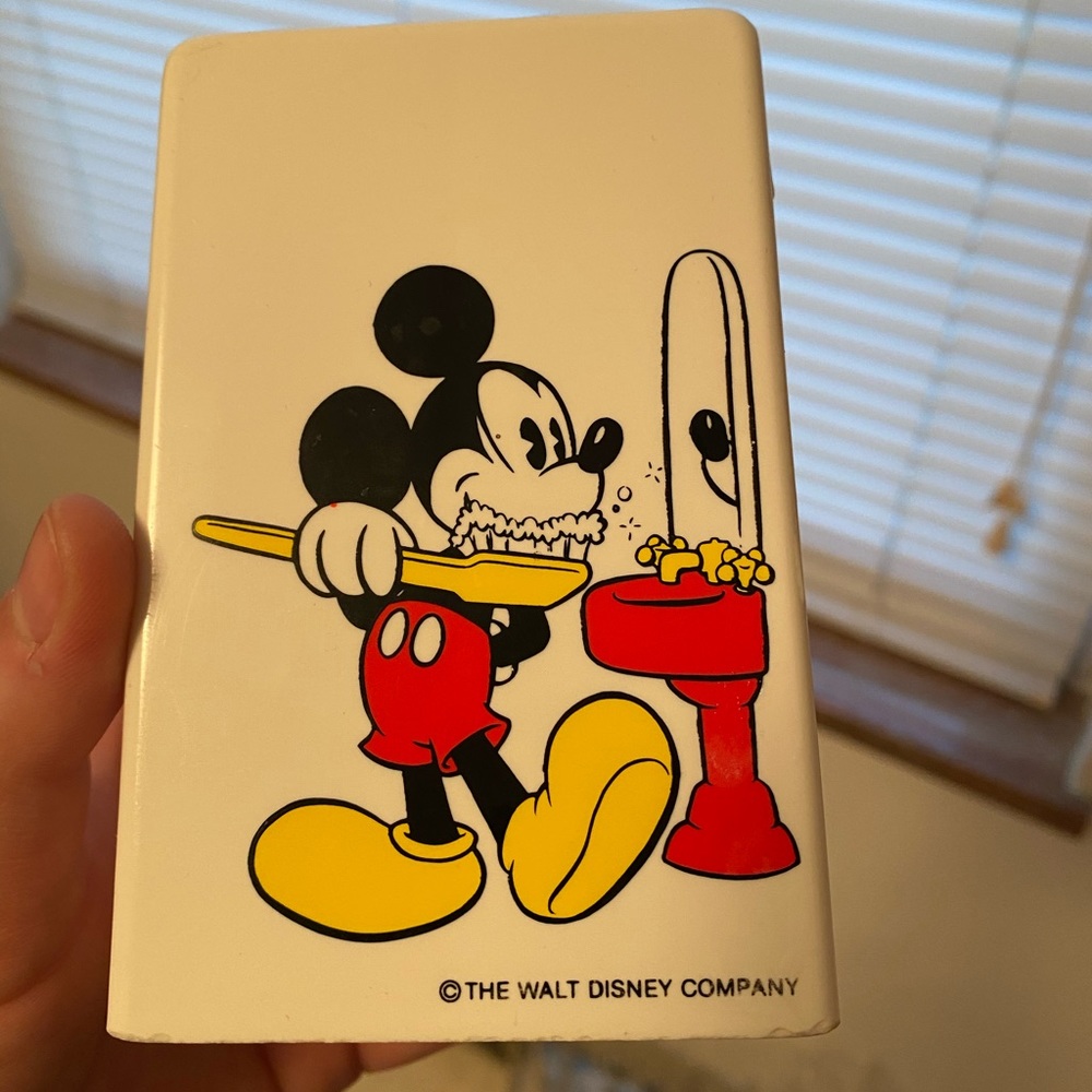 Vintage Dixie cup holder